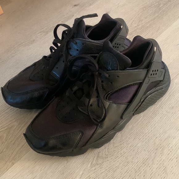 Nike mens Air Huarache Run Triple Black Shoes Size 9 - Picture 6 of 12